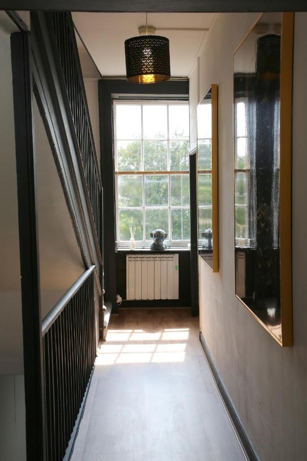 Luxury 3 Bed Apartment In The Heart Of スタンフォード エクステリア 写真