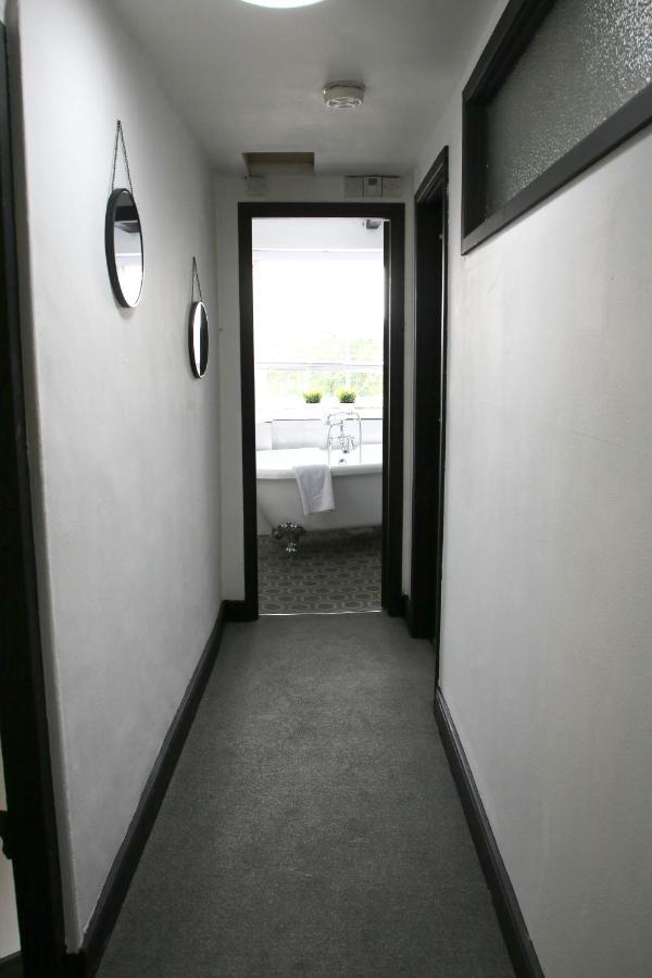 Luxury 3 Bed Apartment In The Heart Of スタンフォード エクステリア 写真