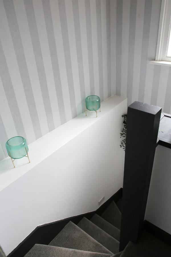 Luxury 3 Bed Apartment In The Heart Of スタンフォード エクステリア 写真